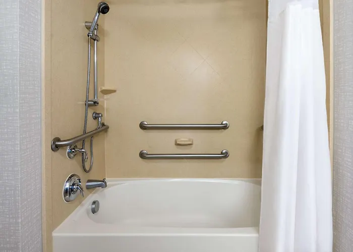 Hampton & Winston-salem/university Area 3*