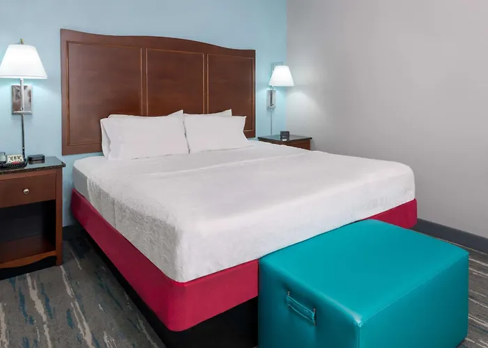 Hampton & Winston-salem/university Area Hotel 3*