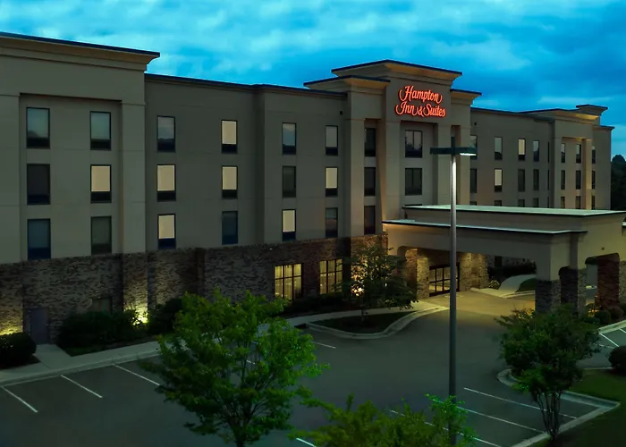 Hampton & Winston-salem/university Area Hotel 3*