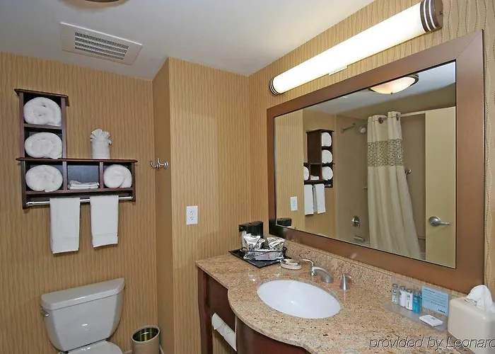 Hotel Hampton & Winston-salem/university Area