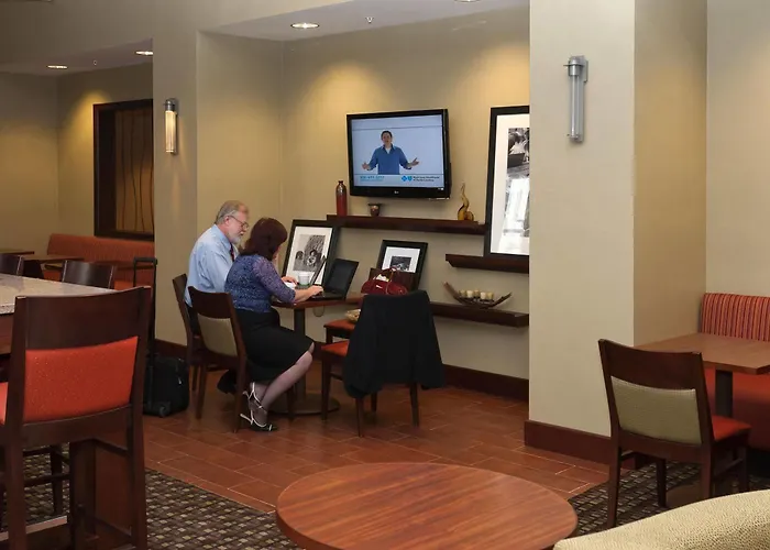 Hotel Hampton & Winston-salem/university Area